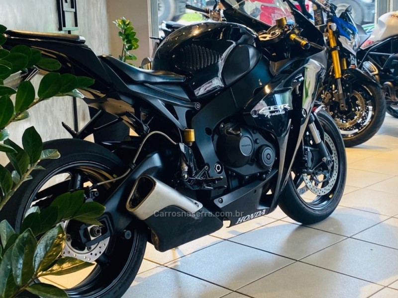 CBR 1000RR FIREBLADE - 2009 - CAXIAS DO SUL
