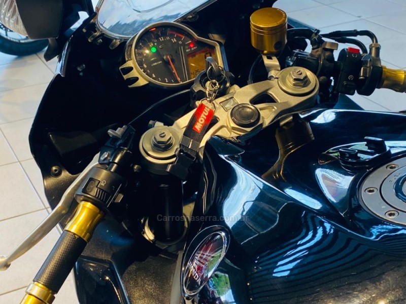 CBR 1000RR FIREBLADE - 2009 - CAXIAS DO SUL