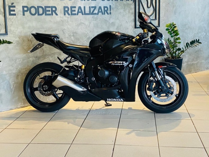 CBR 1000RR FIREBLADE - 2009 - CAXIAS DO SUL