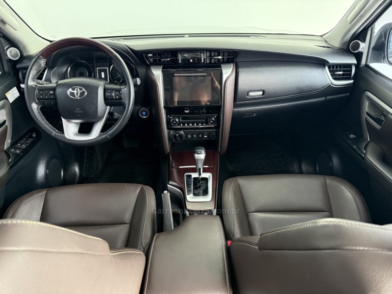 HILUX SW4 2.8 SRX 4X4 7 LUGARES 16V TURBO INTERCOOLER DIESEL 4P AUTOMÁTICO - 2016 - BENTO GONçALVES