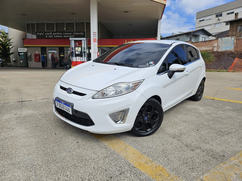 fiesta 1.6 se hatch 16v flex 4p manual 2012 caxias do sul