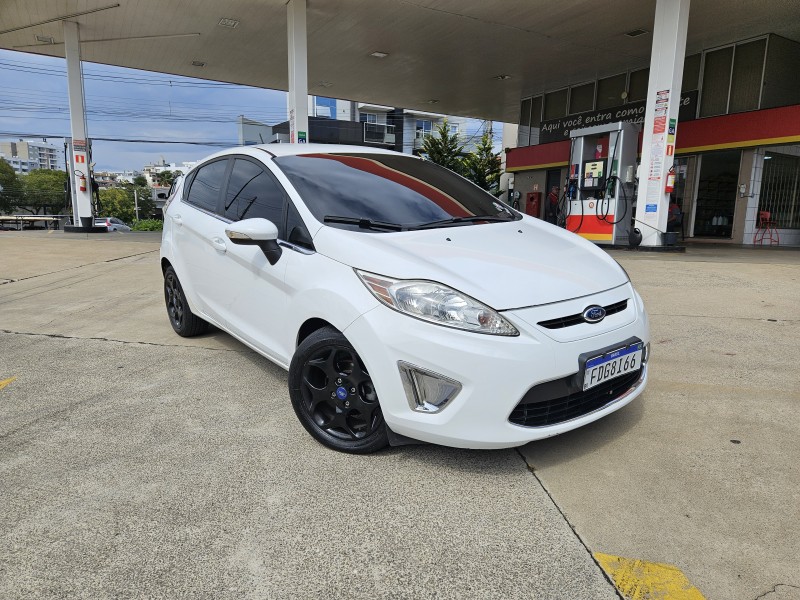 FIESTA 1.6 SE HATCH 16V FLEX 4P MANUAL - 2012 - CAXIAS DO SUL