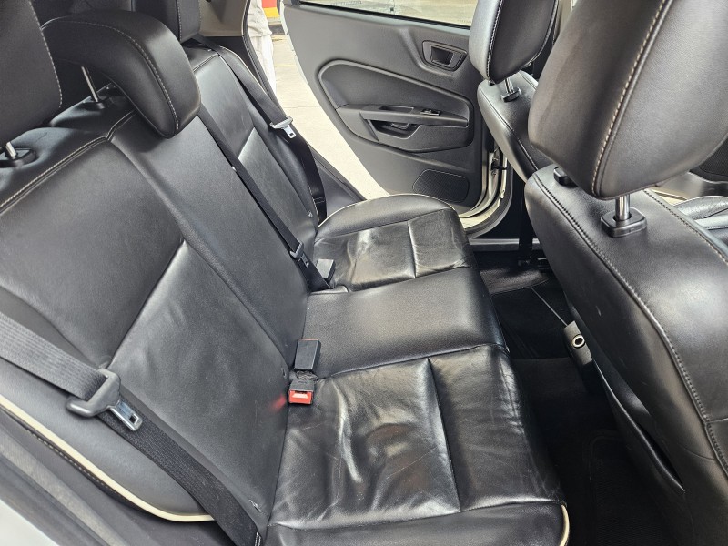 FIESTA 1.6 SE HATCH 16V FLEX 4P MANUAL - 2012 - CAXIAS DO SUL