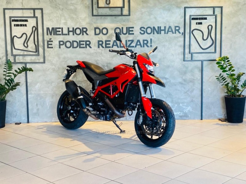 hypermotard 821  2016 caxias do sul