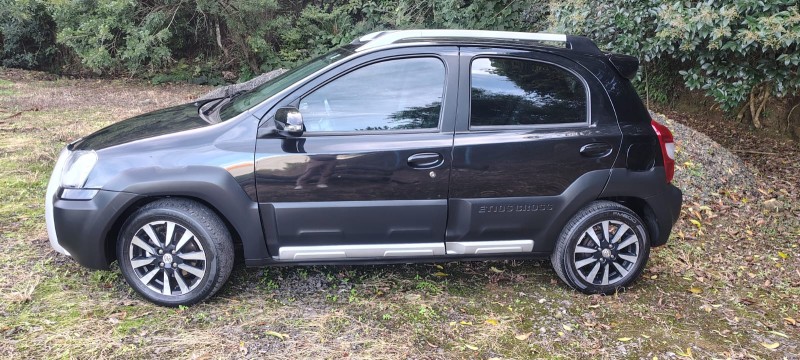 ETIOS CROSS 1.5 16V FLEX 4P MANUAL - 2015 - CAXIAS DO SUL