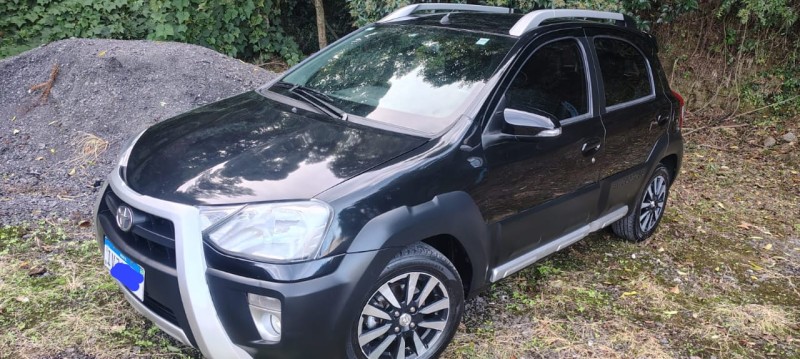 ETIOS CROSS 1.5 16V FLEX 4P MANUAL - 2015 - CAXIAS DO SUL