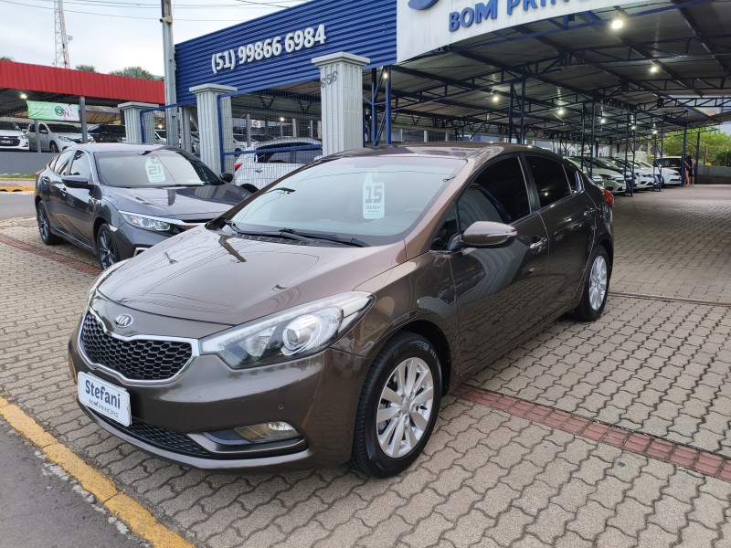 cerato 1.6 sx3 16v flex 4p automatico 2015 bom principio