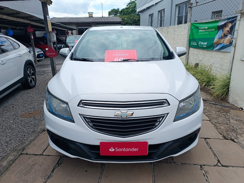 ONIX 1.4 MPFI LT 8V FLEX 4P MANUAL - 2014 - BENTO GONçALVES