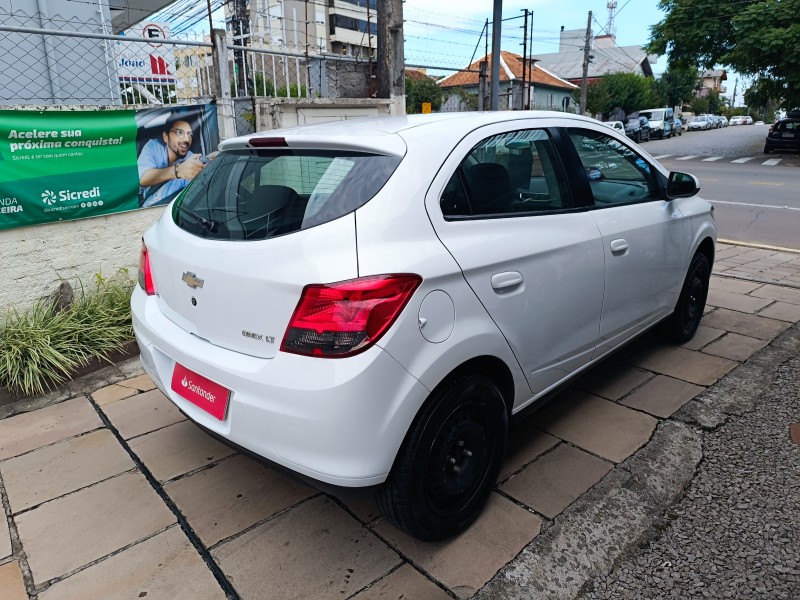 ONIX 1.4 MPFI LT 8V FLEX 4P MANUAL - 2014 - BENTO GONçALVES