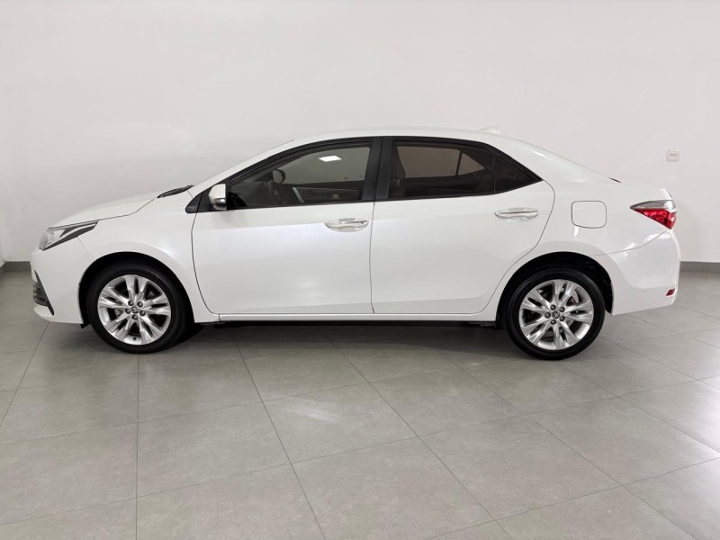 COROLLA 2.0 XEI 16V FLEX 4P AUTOMÁTICO - 2018 - FARROUPILHA