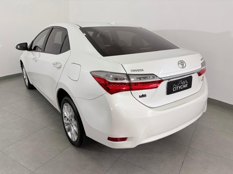 COROLLA 2.0 XEI 16V FLEX 4P AUTOMÁTICO - 2018 - FARROUPILHA