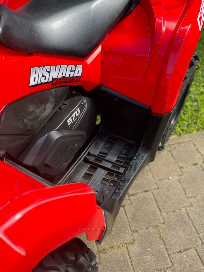 OUTLANDER 570 - 2017 - BROCHIER