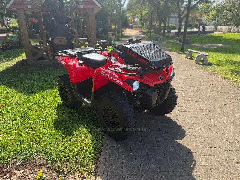 OUTLANDER 570 - 2017 - BROCHIER