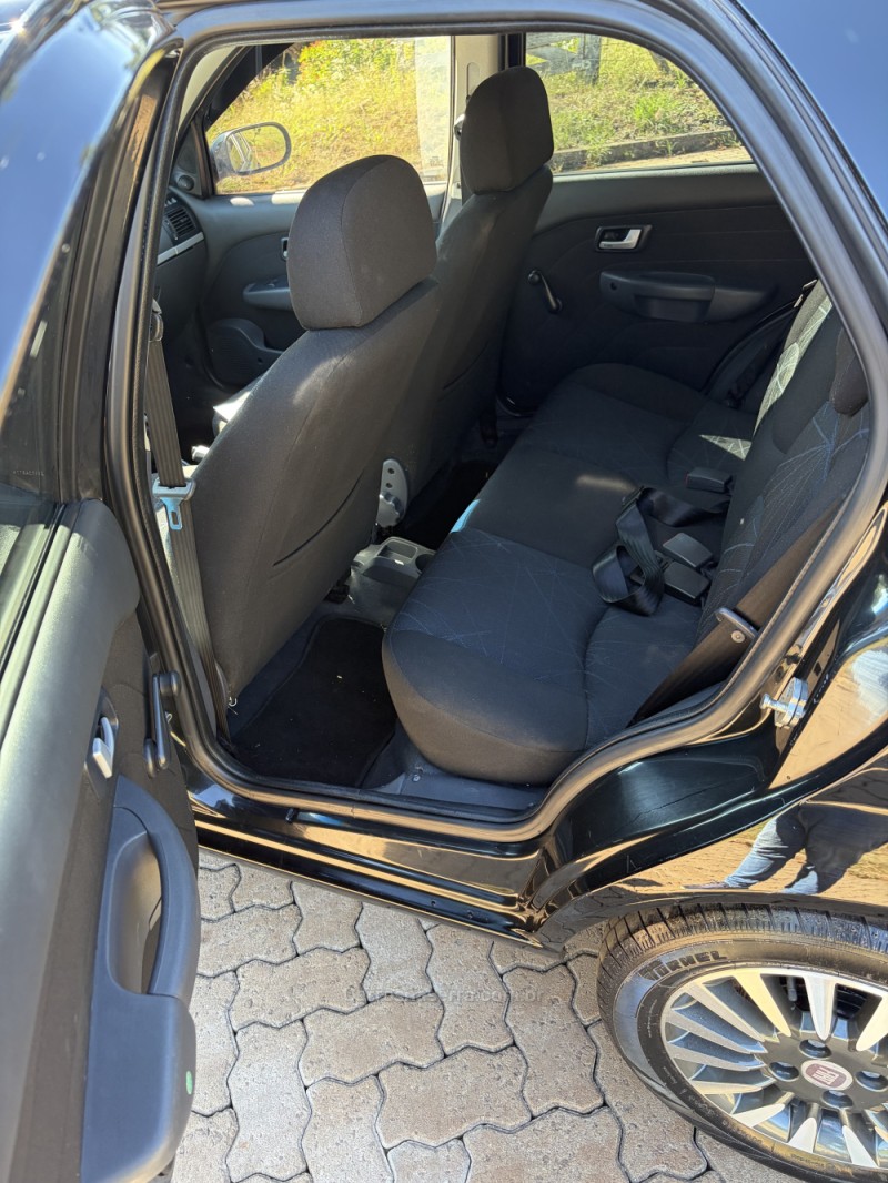 PALIO 1.4 MPI ELX 8V FLEX 4P MANUAL - 2009 - SANANDUVA