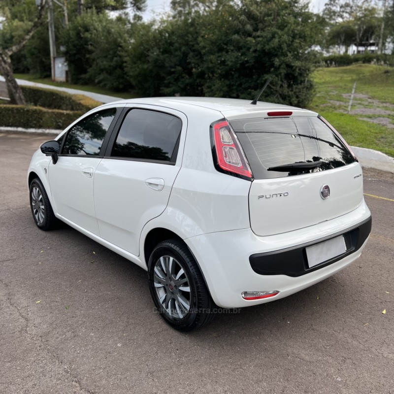 PUNTO 1.4 ATTRACTIVE ITALIA 8V FLEX 4P MANUAL - 2013 - NOVA PRATA