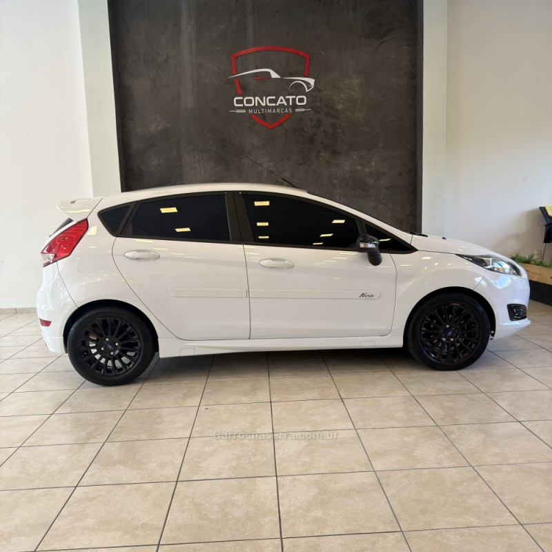 FIESTA 1.6 SPORT HATCH 16V FLEX 4P MANUAL - 2016 - FARROUPILHA