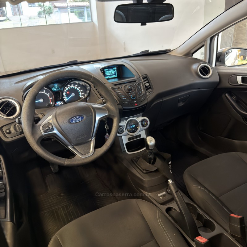 FIESTA 1.6 SPORT HATCH 16V FLEX 4P MANUAL - 2016 - FARROUPILHA