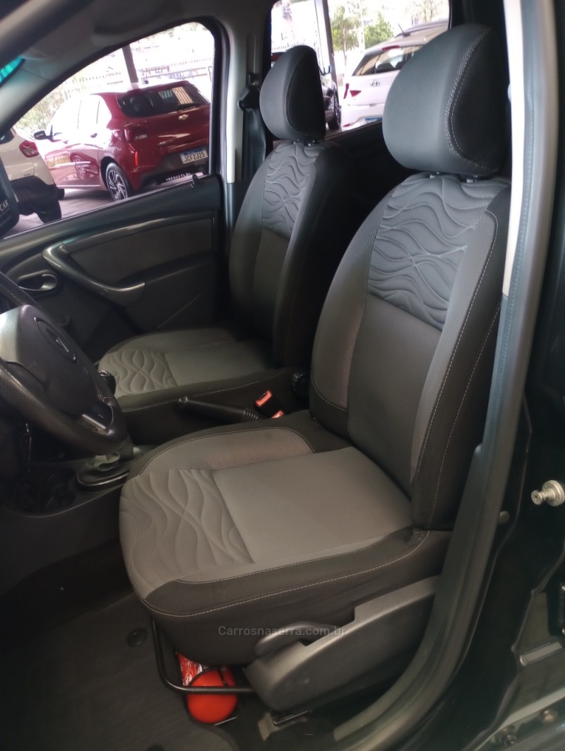 DUSTER 2.0 DYNAMIQUE 4X2 16V FLEX 4P MANUAL - 2014 - CAXIAS DO SUL