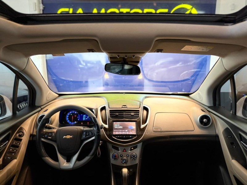 TRACKER 1.8 MPFI LTZ 4X2 16V FLEX 4P AUTOMÁTICO - 2015 - SãO LEOPOLDO