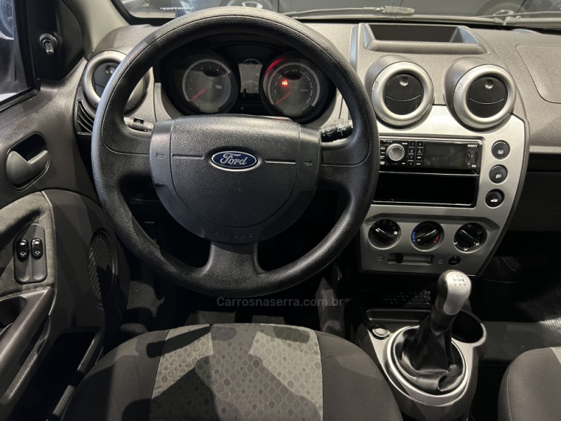 FIESTA 1.6 MPI CLASS HATCH 8V FLEX 4P MANUAL - 2013 - CAXIAS DO SUL