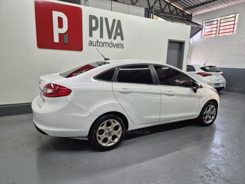 FIESTA 1.6 SE SEDAN 16V FLEX 4P MANUAL - 2013 - GARIBALDI
