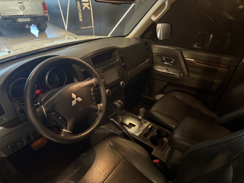 PAJERO FULL 3.2 HPE 4X4 16V DIESEL 2P AUTOMÁTICO - 2014 - CAXIAS DO SUL