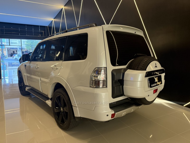 PAJERO FULL 3.2 HPE 4X4 16V DIESEL 2P AUTOMÁTICO - 2014 - CAXIAS DO SUL