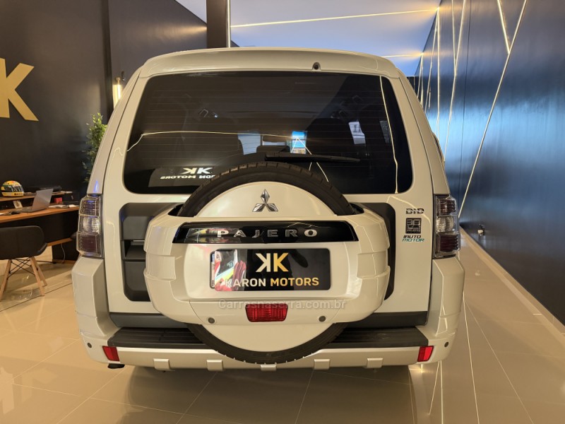 PAJERO FULL 3.2 HPE 4X4 16V DIESEL 2P AUTOMÁTICO - 2014 - CAXIAS DO SUL