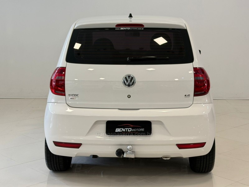 FOX 1.6 MI 8V FLEX 4P MANUAL - 2013 - BENTO GONçALVES