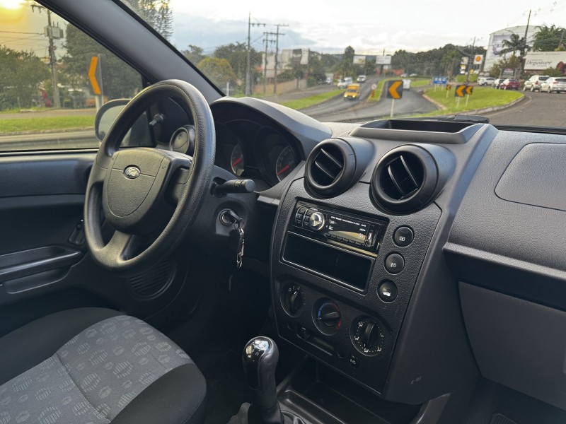 FIESTA 1.6 MPI CLASS HATCH 8V FLEX 4P MANUAL - 2012 - DOIS IRMãOS