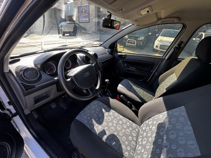 FIESTA 1.6 MPI CLASS HATCH 8V FLEX 4P MANUAL - 2012 - DOIS IRMãOS