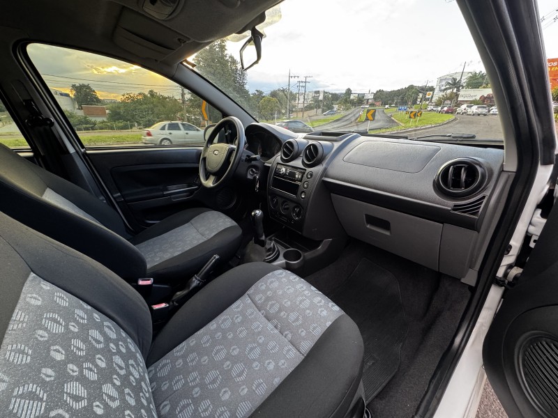 FIESTA 1.6 MPI CLASS HATCH 8V FLEX 4P MANUAL - 2012 - DOIS IRMãOS