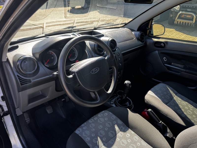 FIESTA 1.6 MPI CLASS HATCH 8V FLEX 4P MANUAL - 2012 - DOIS IRMãOS
