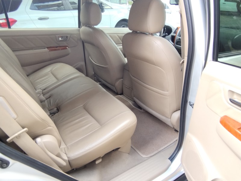 HILUX SW4 3.0 SRV 4X4 7 LUGARES 16V TURBO INTERCOOLER DIESEL 4P AUTOMÁTICO - 2009 - VERANóPOLIS