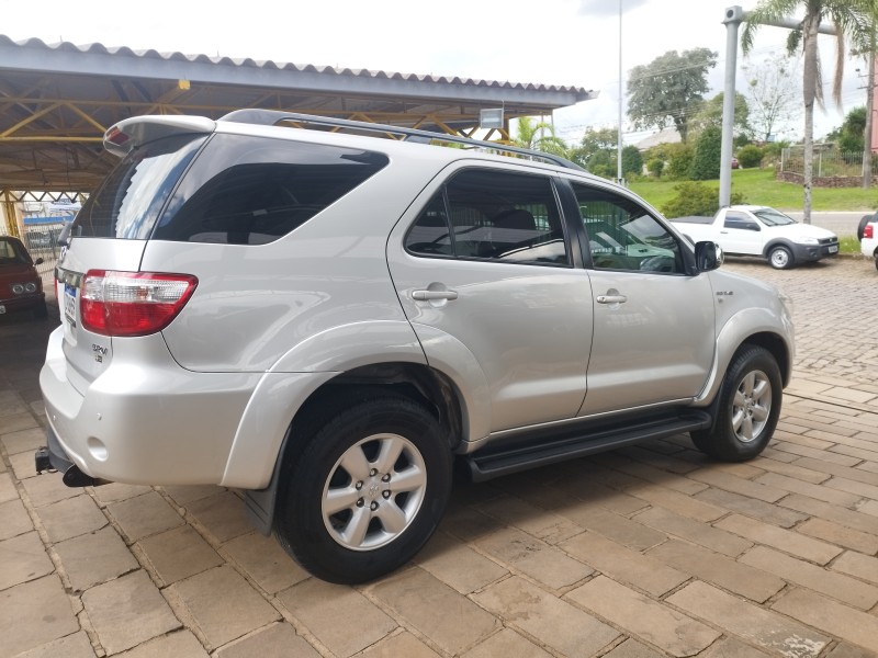 HILUX SW4 3.0 SRV 4X4 7 LUGARES 16V TURBO INTERCOOLER DIESEL 4P AUTOMÁTICO - 2009 - VERANóPOLIS