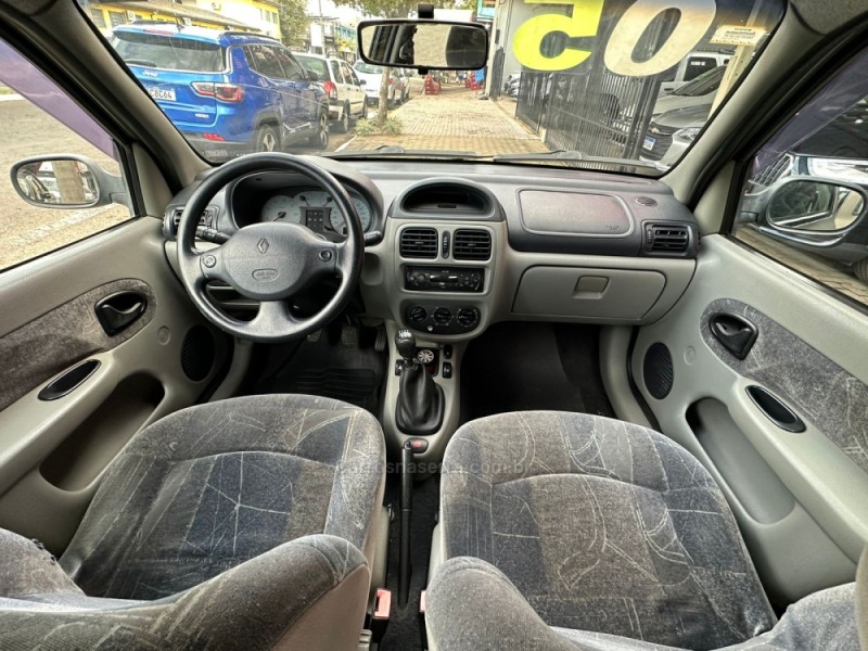 CLIO 1.6 PRIVILÉGE SEDAN 16V FLEX 4P MANUAL - 2005 - PAROBé