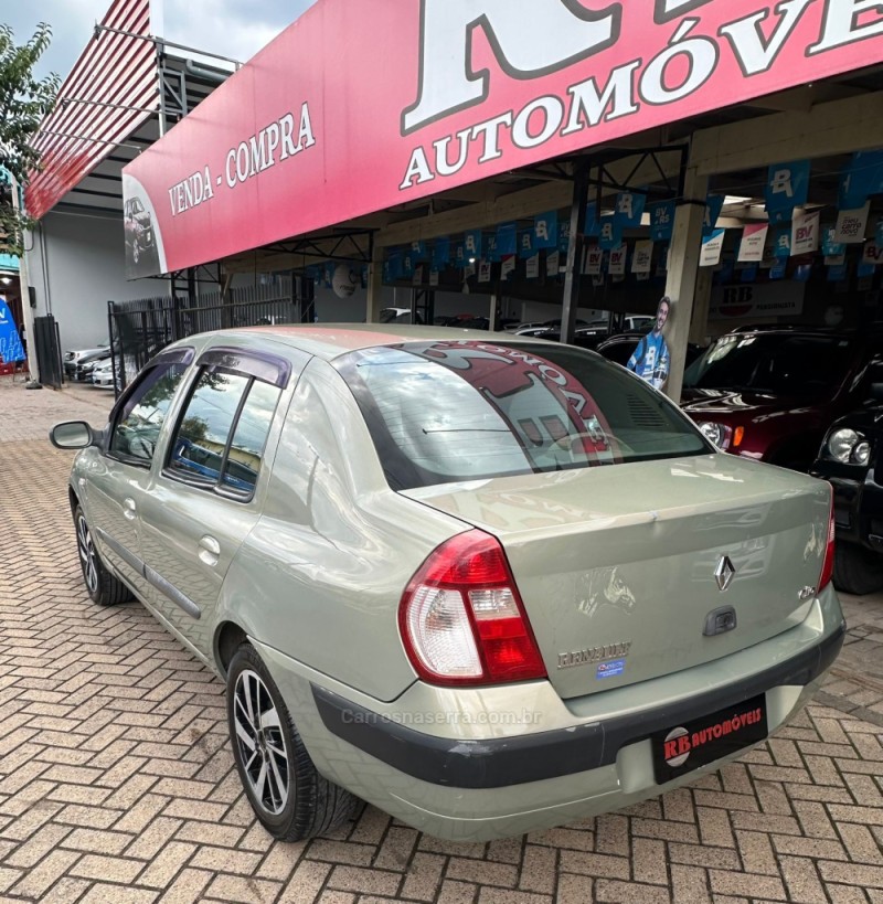 CLIO 1.6 PRIVILÉGE SEDAN 16V FLEX 4P MANUAL - 2005 - PAROBé