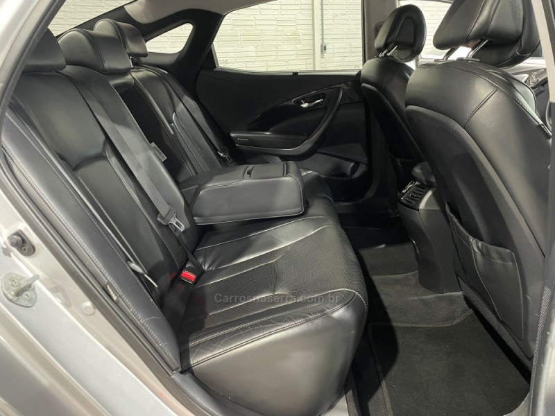 AZERA 3.0 MPFI GLS V6 24V GASOLINA 4P AUTOMÁTICO - 2013 - VACARIA