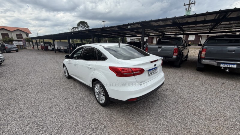 FOCUS 2.0 SE SEDAN 16V FLEX 4P AUTOMÁTICO - 2018 - VILA FLORES