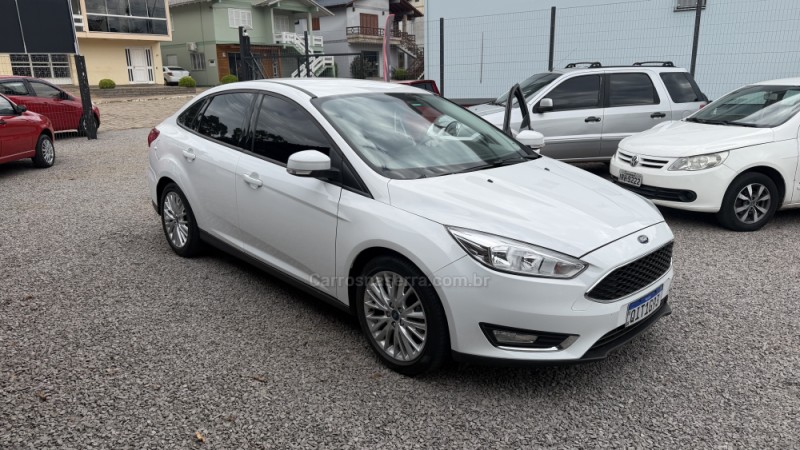 focus 2.0 se sedan 16v flex 4p automatico 2018 vila flores