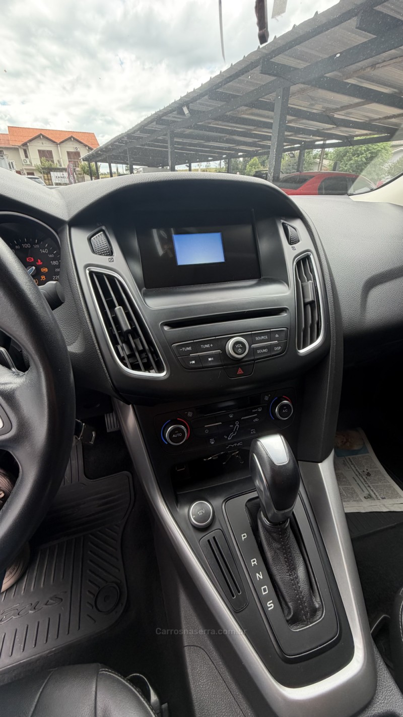 FOCUS 2.0 SE SEDAN 16V FLEX 4P AUTOMÁTICO - 2018 - VILA FLORES