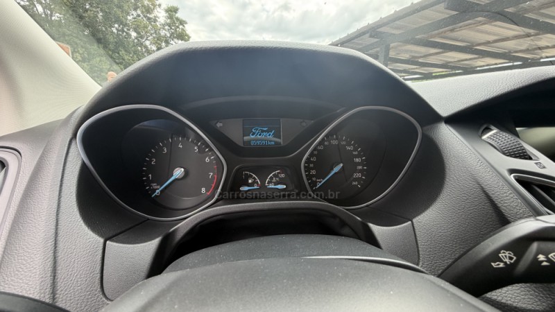 FOCUS 2.0 SE SEDAN 16V FLEX 4P AUTOMÁTICO - 2018 - VILA FLORES