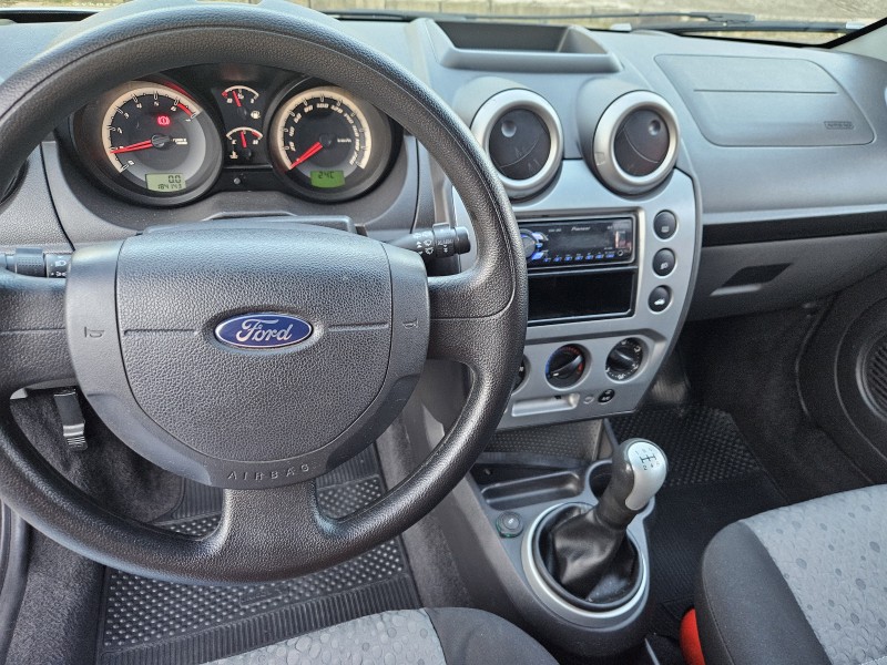 FIESTA 1.6 MPI CLASS HATCH 8V FLEX 4P MANUAL - 2012 - CAXIAS DO SUL