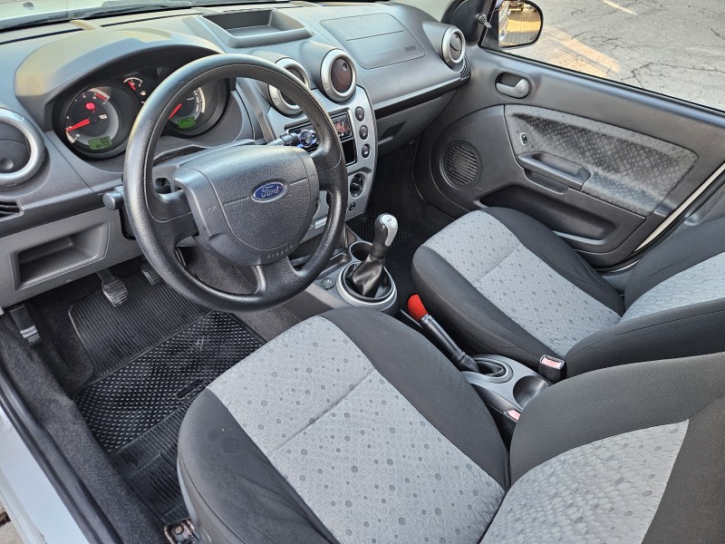 FIESTA 1.6 MPI CLASS HATCH 8V FLEX 4P MANUAL - 2012 - CAXIAS DO SUL