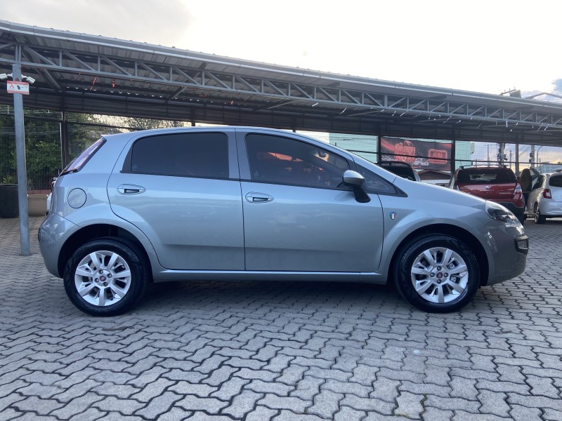 PUNTO 1.4 ATTRACTIVE ITALIA 8V FLEX 4P MANUAL - 2016 - CAXIAS DO SUL