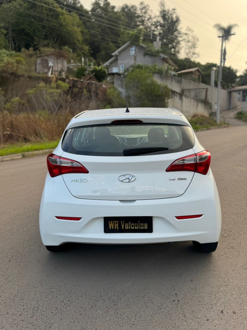 HB20 1.6 COMFORT 16V FLEX 4P MANUAL - 2015 - BENTO GONçALVES