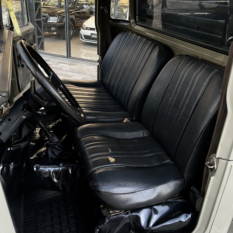 BANDEIRANTE 3.7 BJ55LP-BL3 4X4 CS DIESEL 2P MANUAL - 1996 - VACARIA