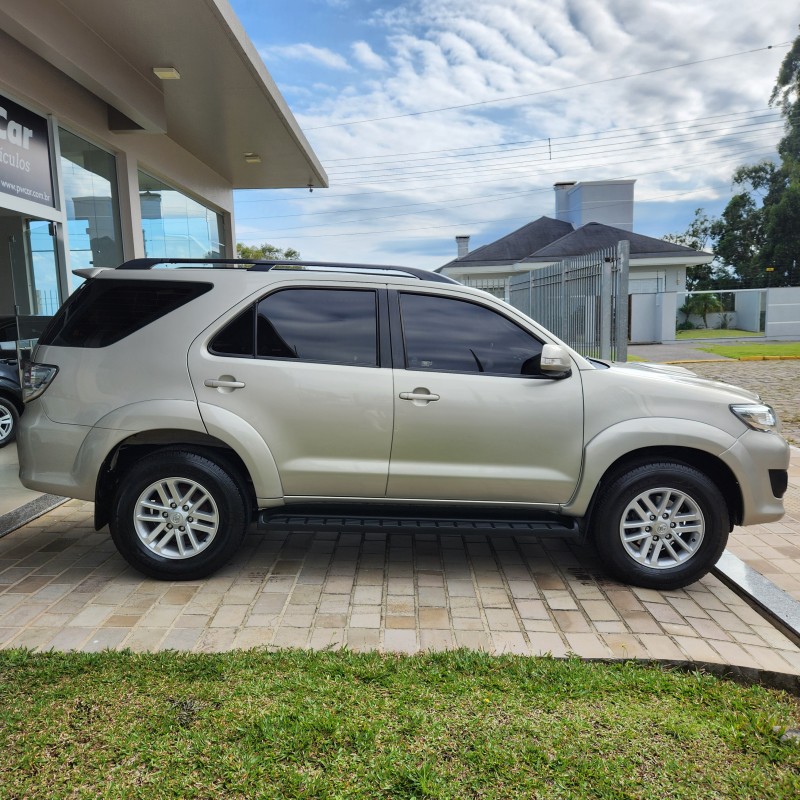 HILUX SW4 3.0 SRV 4X4 16V TURBO INTERCOOLER DIESEL 4P AUTOMÁTICO - 2014 - BENTO GONçALVES