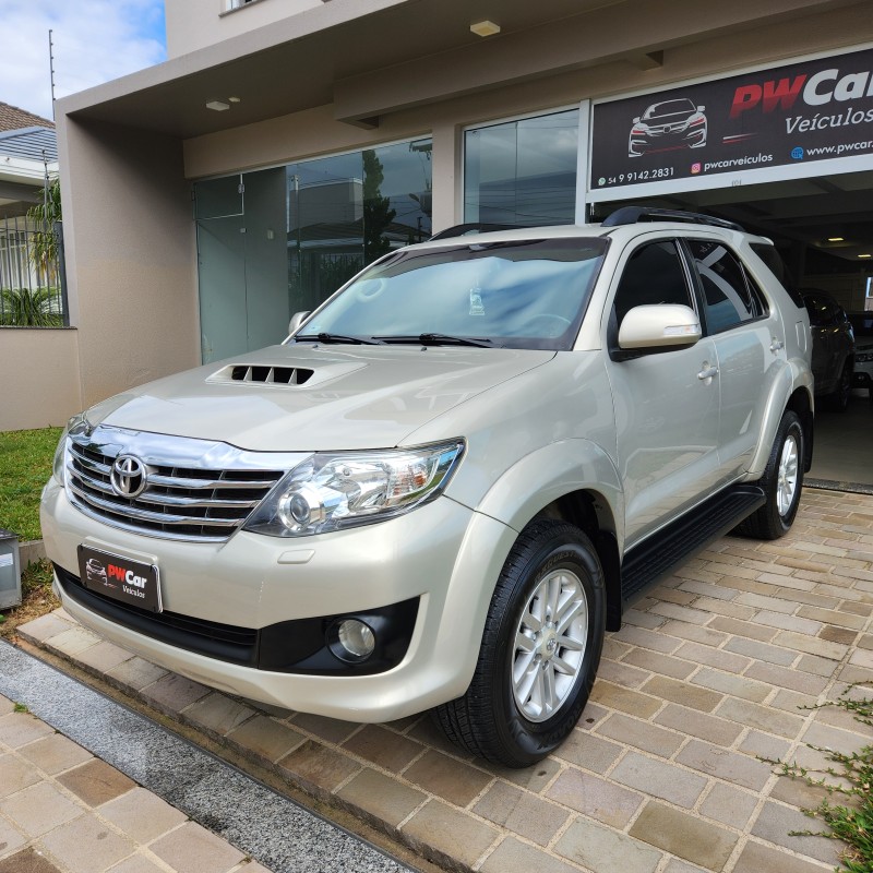 HILUX SW4 3.0 SRV 4X4 16V TURBO INTERCOOLER DIESEL 4P AUTOMÁTICO
