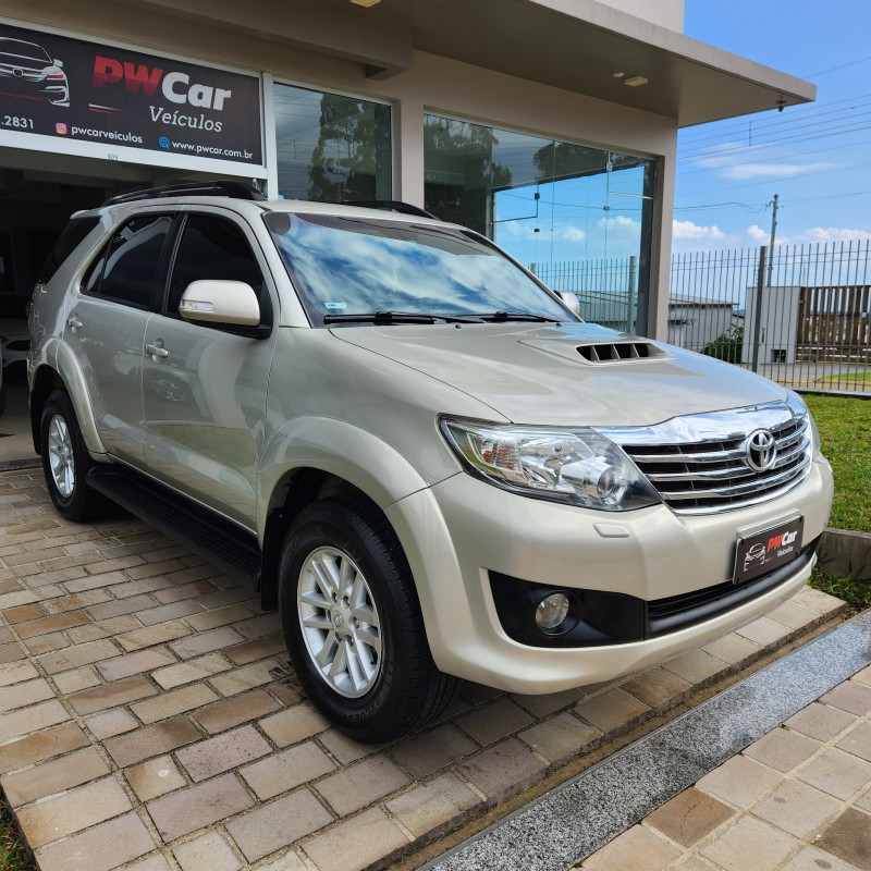 HILUX SW4 3.0 SRV 4X4 16V TURBO INTERCOOLER DIESEL 4P AUTOMÁTICO - 2014 - BENTO GONçALVES